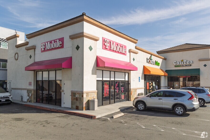 More Photos Of 4545-4549 E Pacific Coast Hwy, Long Beach Freestanding For Lease