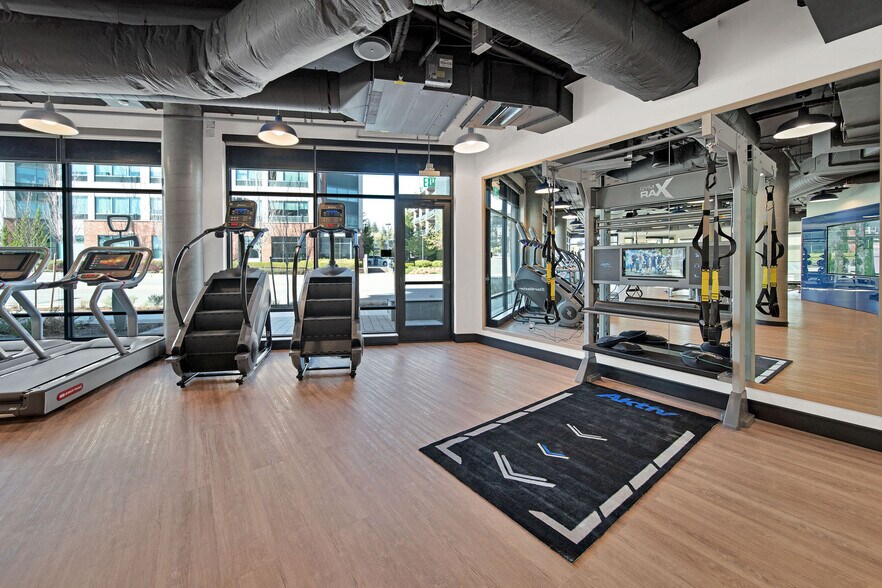 More Photos Of 11811-11821 NE 128th St, Kirkland Multifamily For Sale