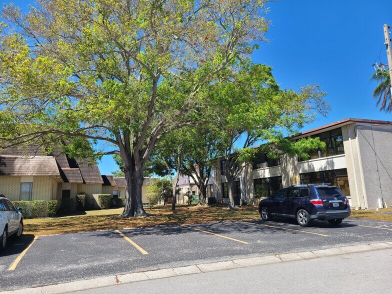 More Photos Of 407 S Saturn Ave, Clearwater Land For Sale