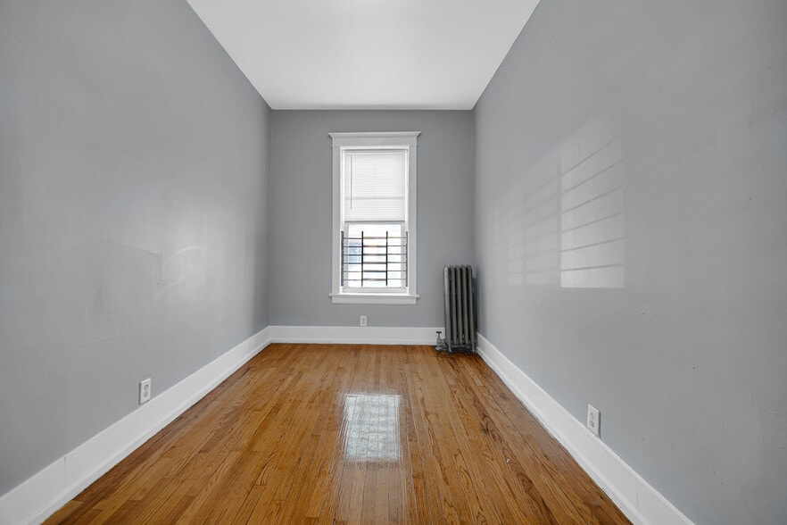 More Photos Of 4533-4547 S Calumet Ave, Chicago Apartments For Sale