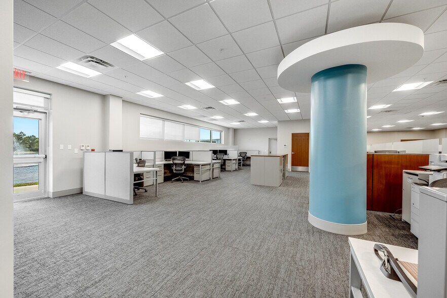 More Photos Of 1050 Satcom Ln, Melbourne Office For Sale