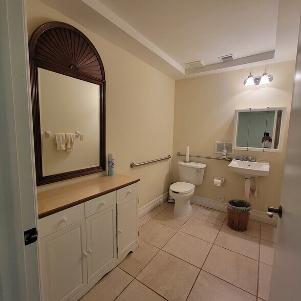 More Photos Of 7245 SW 87th Ave, Miami Office For Lease
