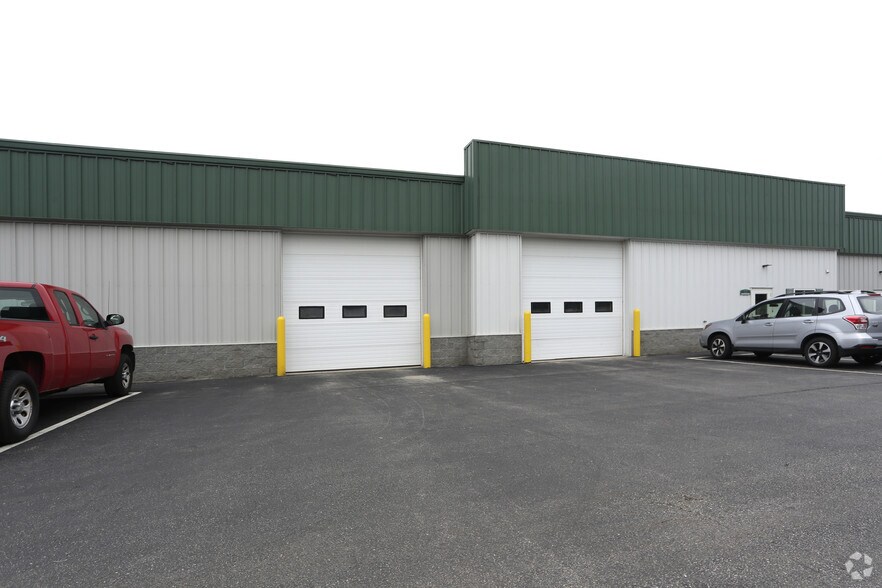 More Photos Of 2 Lincoln Ave, Scarborough Warehouse For Sale
