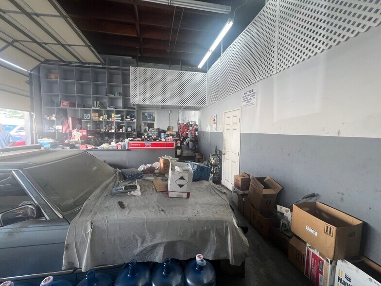 More Photos Of 17733 Chatsworth St, Granada Hills Auto Repair For Sale