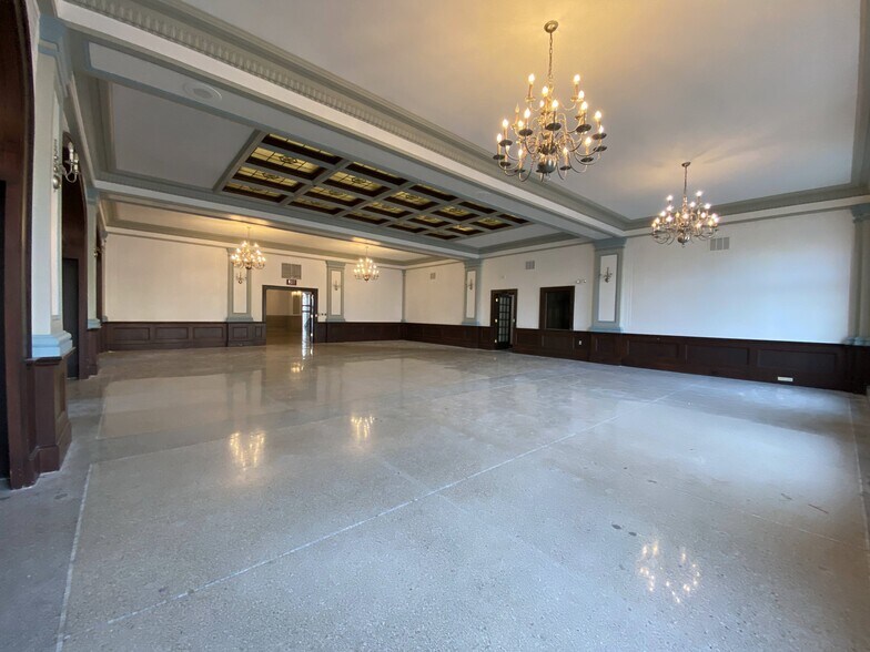 More Photos Of 1408 Strongs Ave, Stevens Point Apartments For Lease