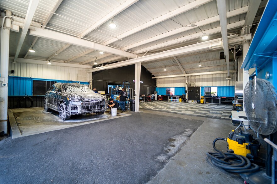 More Photos Of 2637 Saint Louis Ave, Signal Hill Warehouse For Sale