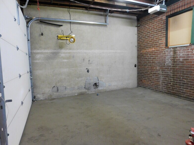 More Photos Of 813 N 4th St, Allentown Warehouse For Lease