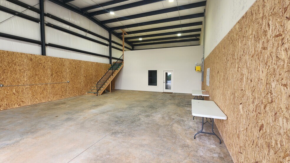 More Photos Of 159 Armstrong Ct, Norman Flex For Sale
