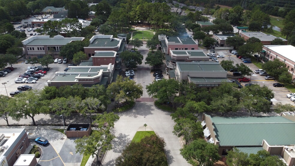 More Photos Of 8 N Main St, Kingwood Unknown For Lease