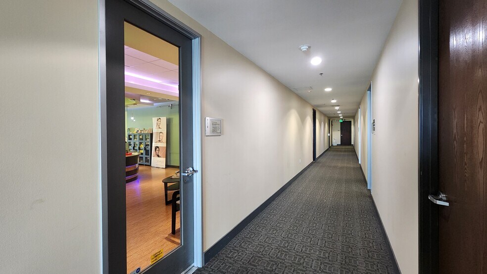More Photos Of 3600 N Verdugo Rd, Glendale Office For Lease