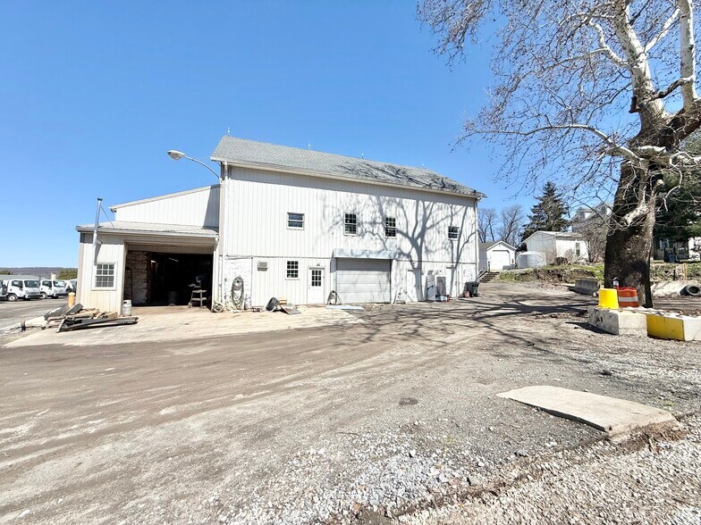 More Photos Of 129 S Ship Rd, Exton Land For Lease