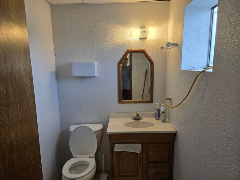 More Photos Of 6755 E 72nd Ave, Commerce City Medical For Sale