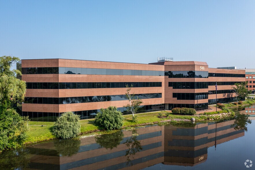 More Photos Of 101 Edgewater Dr, Wakefield Unknown For Lease