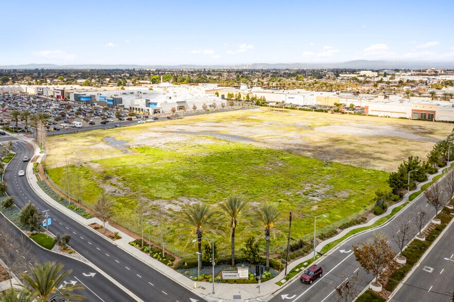 More Photos Of 9070 Apollo way, Downey Land For Sale