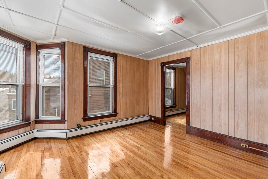 More Photos Of 4 Elm St, Lancaster Apartments For Sale