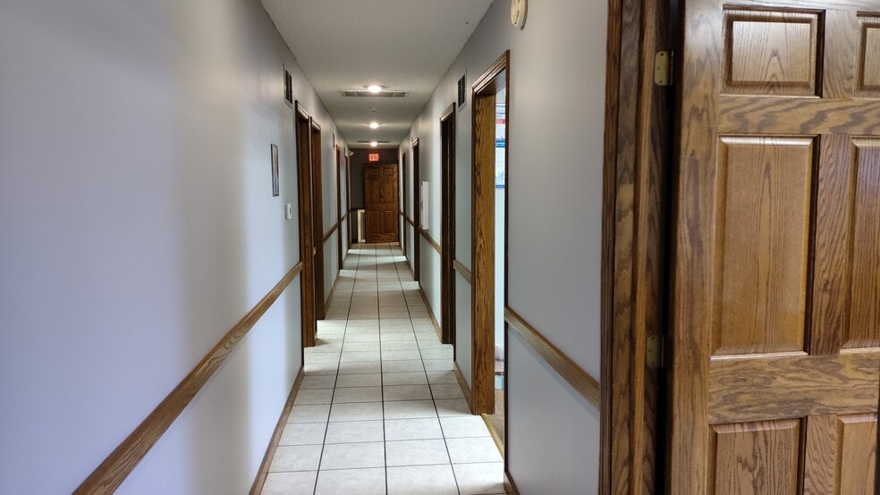 More Photos Of 715 Hobson Ave, Hot Springs National Park Office For Sale