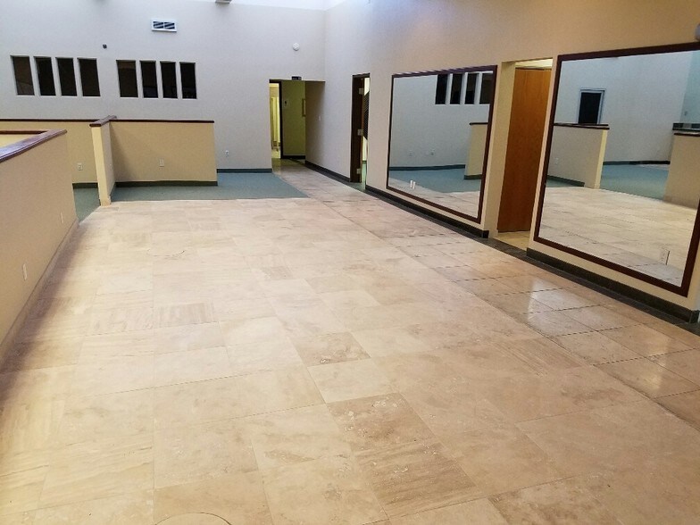 More Photos Of 5040 Edna Ave, Las Vegas Office For Lease