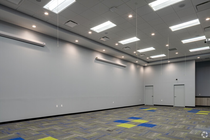 More Photos Of 4655-4741 Washtenaw Ave, Ann Arbor Freestanding For Lease
