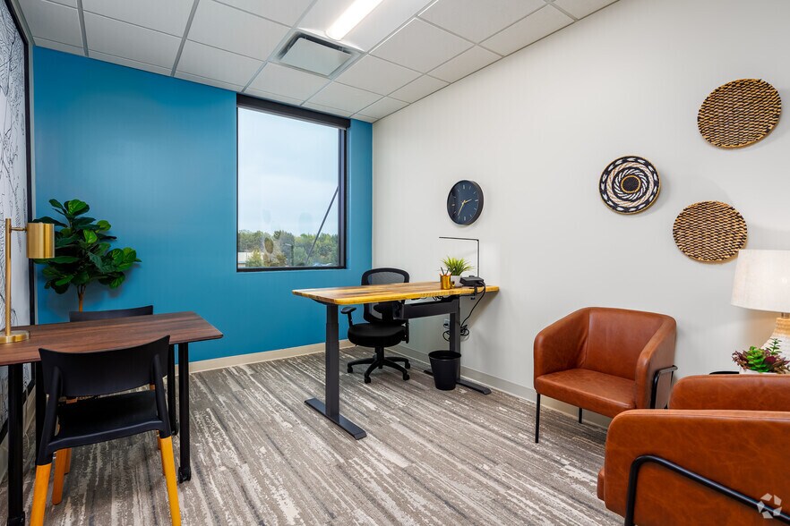 More Photos Of 4324 Mapleshade Ln, Plano Coworking Space