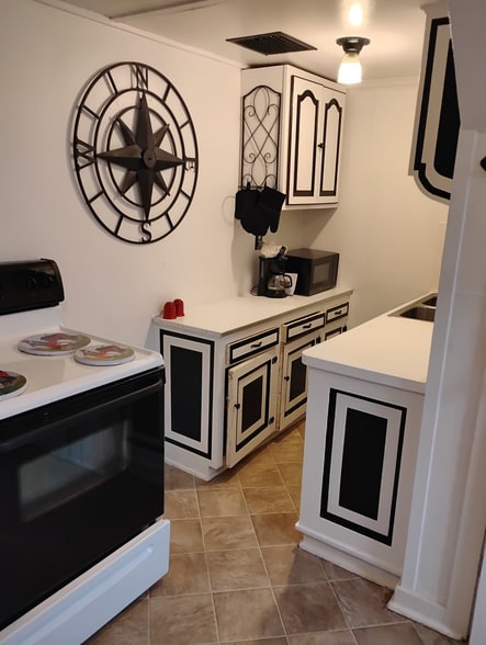 More Photos Of 620 West Blvd, Rapid City Storefront Retail Office For Sale