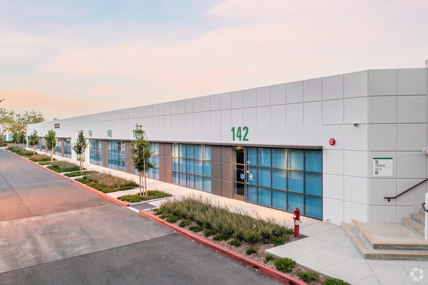 Primary Photo Of 16 Technology Dr, Irvine Research And Development For Lease