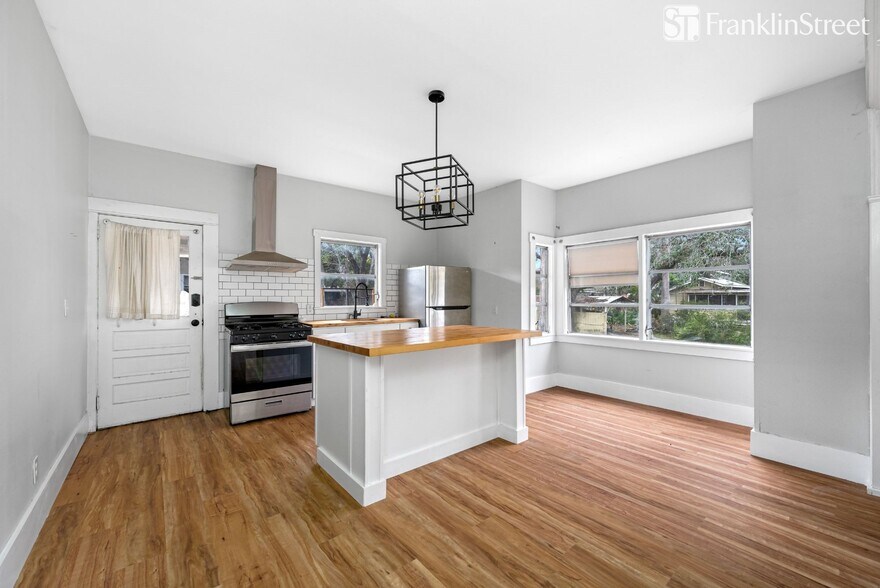 More Photos Of 714 E Hollywood St, Tampa Apartments For Sale