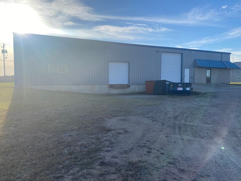 More Photos Of 411 Lorry St, Amherst Manufacturing For Sale
