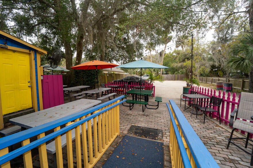 More Photos Of 40 S Dixie Hwy, Saint Augustine Storefront Retail Residential For Sale