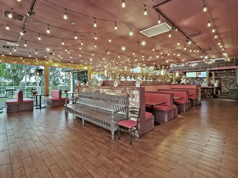 More Photos Of 960062 Gateway Blvd, Fernandina Beach Restaurant For Sale
