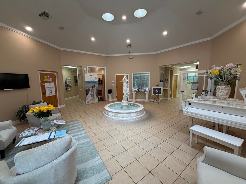 More Photos Of 635 Primera Blvd, Lake Mary Medical For Lease