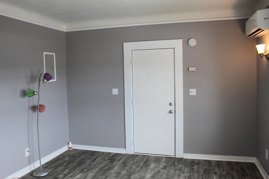 More Photos Of 801 S Mill St, Clio Apartments For Sale