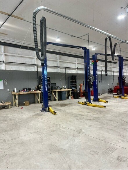 More Photos Of 3420 S Lapeer Rd, Metamora Auto Repair For Sale