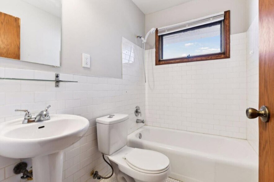 More Photos Of 3211 Minnehaha Ave, Minneapolis Apartments For Sale