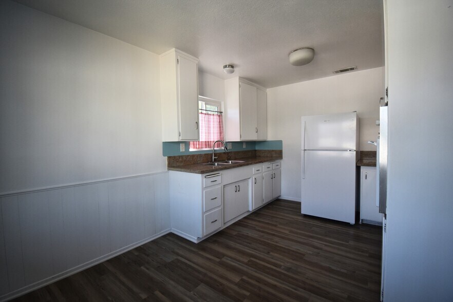 More Photos Of 25235 Pacific St, San Bernardino Apartments For Sale