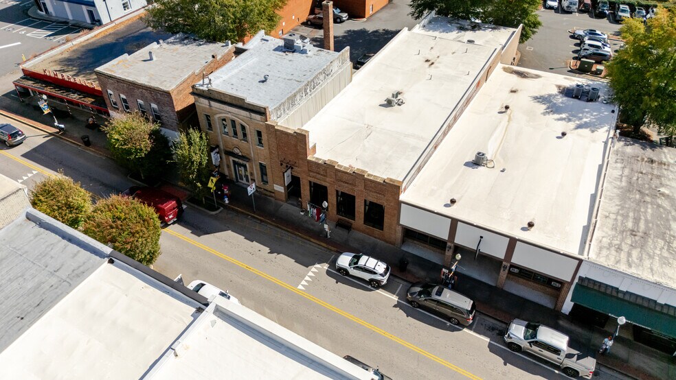 More Photos Of 214 Main St, Fort Mill General Retail For Lease