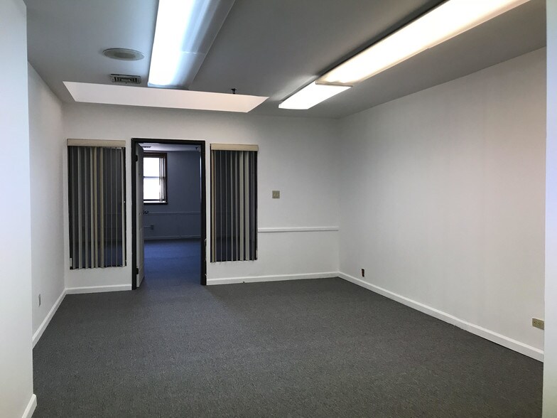 More Photos Of 254-18 Northern Blvd, Little Neck Storefront Retail Office For Lease