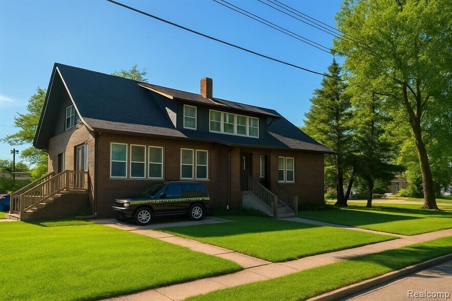 More Photos Of 109 S Illinois St, Mount Pleasant Apartments For Sale