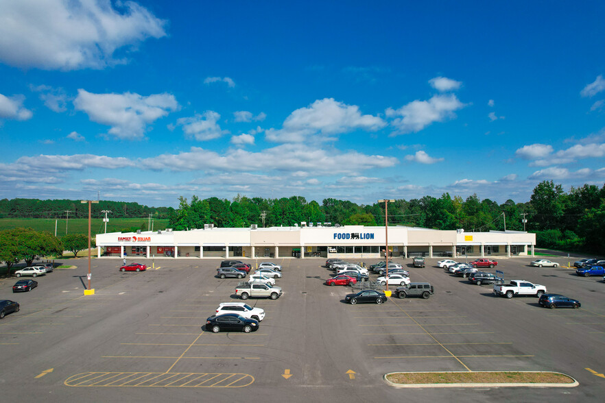 Primary Photo Of 1100-1116 Aberdeen Rd, Laurinburg Storefront For Lease