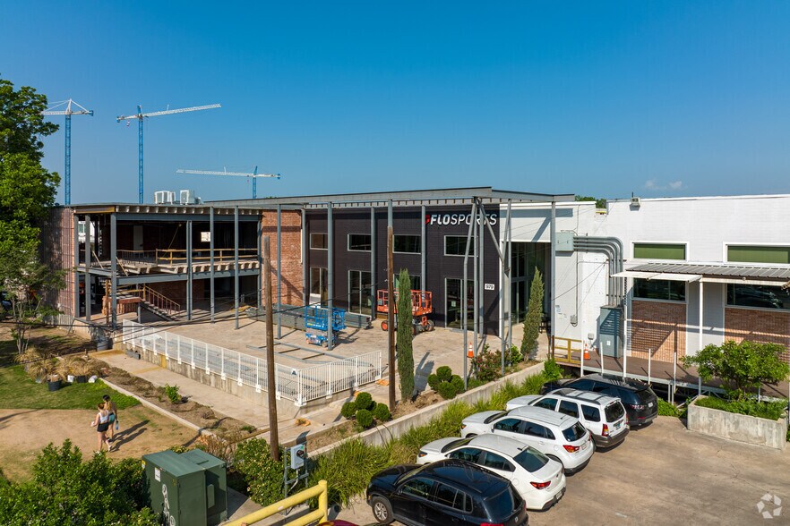 More Photos Of 979 Springdale Rd, Austin Office For Lease