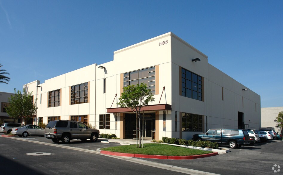 Primary Photo Of 19809-19811 Hamilton Ave, Torrance Industrial For Sale