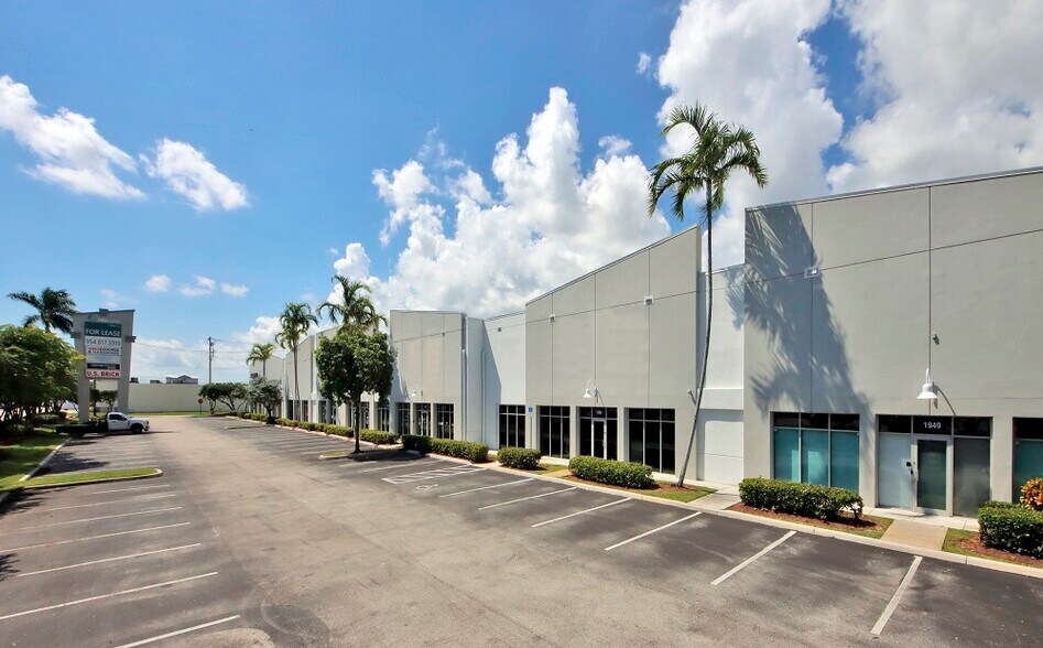 Primary Photo Of 1901-1949 Tigertail Blvd, Dania Distribution For Lease