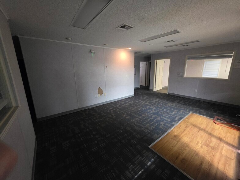 More Photos Of 4742 Blountstown Hwy, Tallahassee Office For Lease