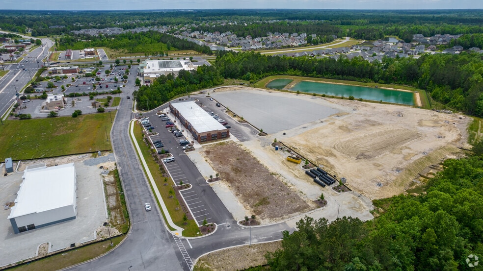 More Photos Of 2457 Gum Branch Rd, Jacksonville General Retail For Sale