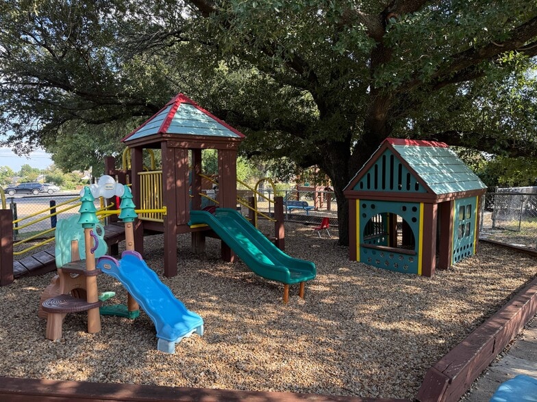 More Photos Of 3929 Alma Dr, Plano Daycare Center For Sale