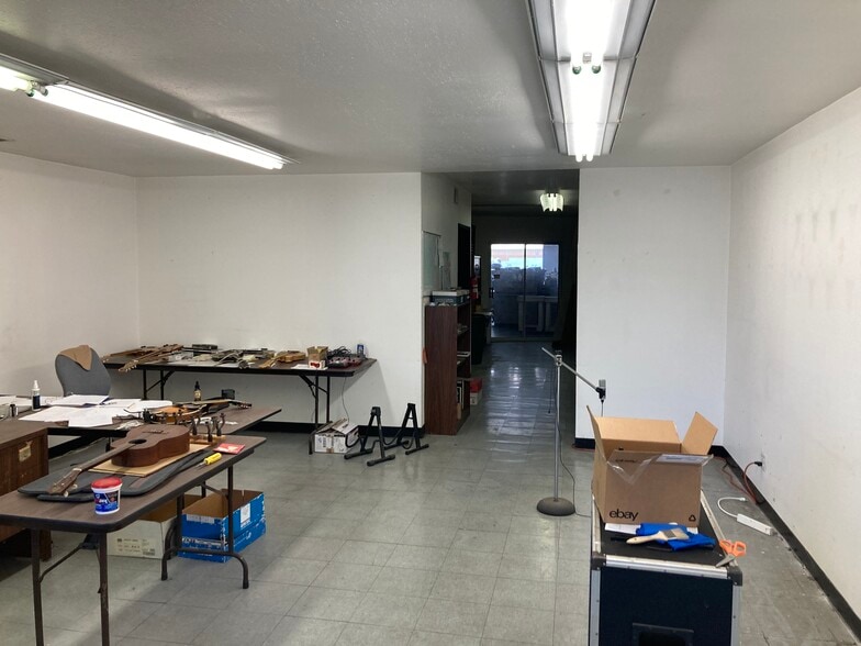 More Photos Of 2455 Lewis Ave, Signal Hill Warehouse For Sale