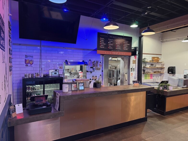 More Photos Of 941 Pearl St, Eugene Restaurant For Lease