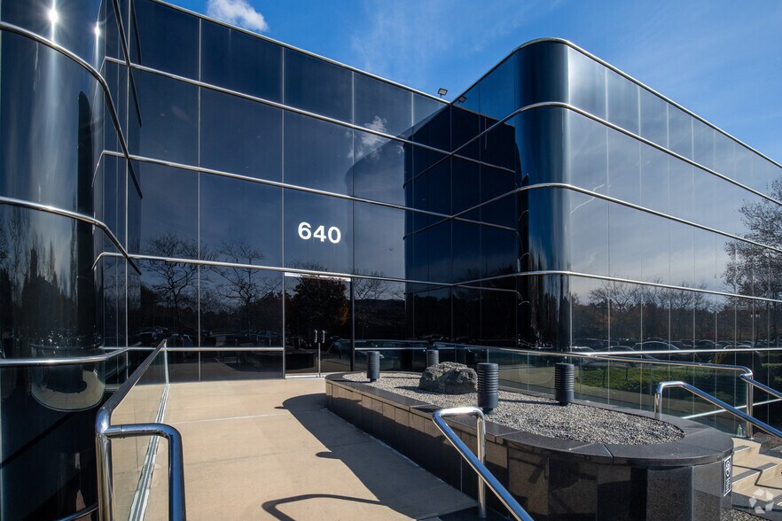 More Photos Of 640 Johnson Ave, Bohemia Office For Lease