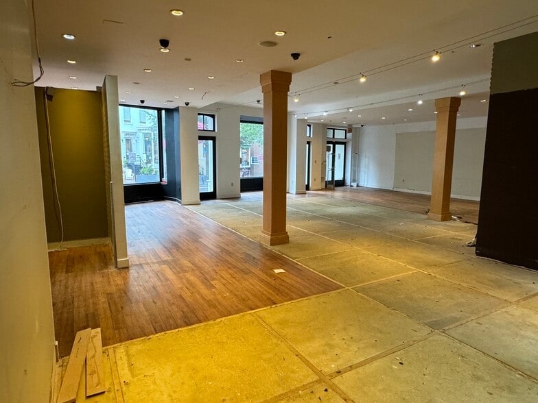 More Photos Of 1626-1632 Wisconsin Ave NW, Washington Storefront Retail Office For Lease