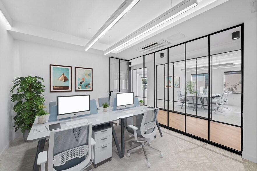 More Photos Of 11440 San Vicente Blvd, Los Angeles Office For Lease