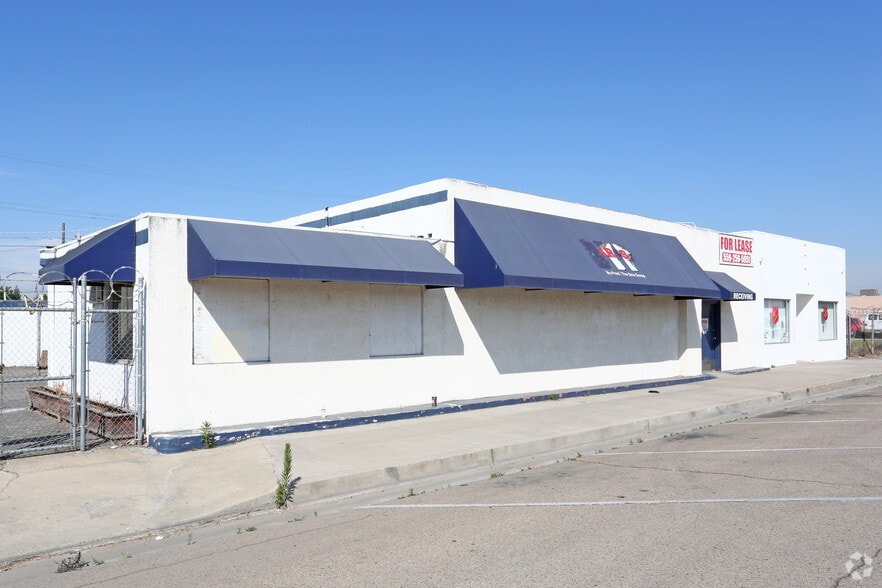 More Photos Of 1815 W Front St, Selma Storefront For Lease